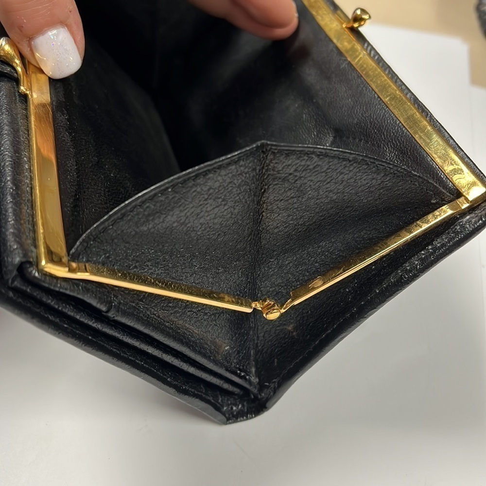 Vintage Gucci Kisslock Trifold Clutch Wallet - Picture 9 of 15